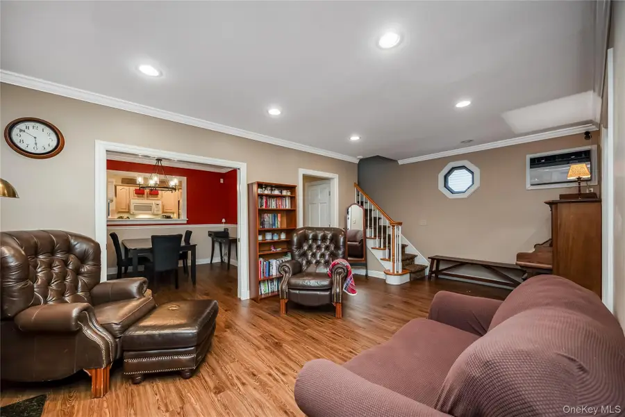 10 York Place, Williston Park, NY 11596 - #3