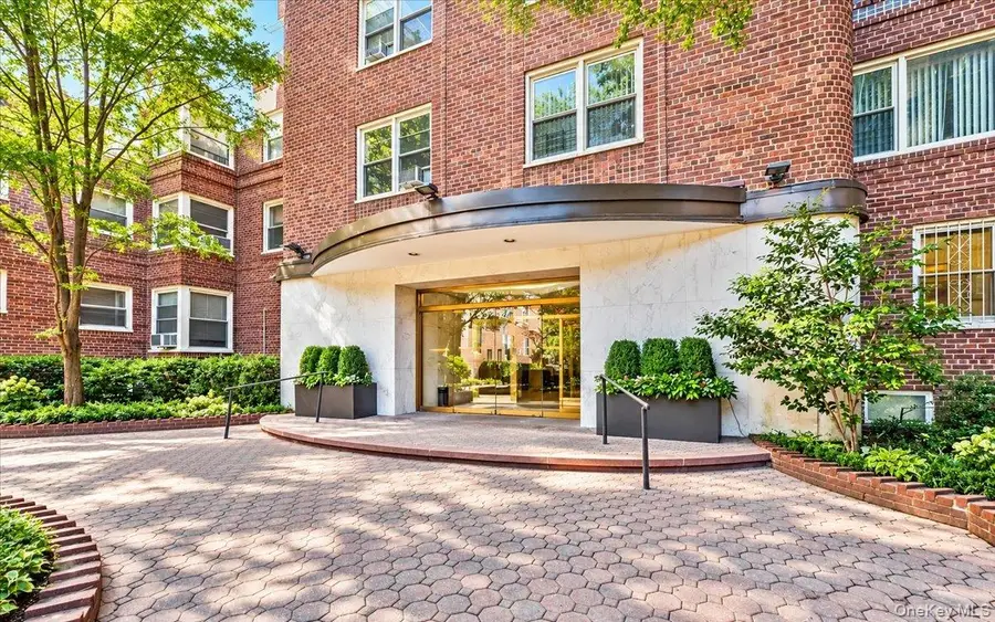 68-61 Yellowstone Boulevard #412, Forest Hills, NY 11375 - #2