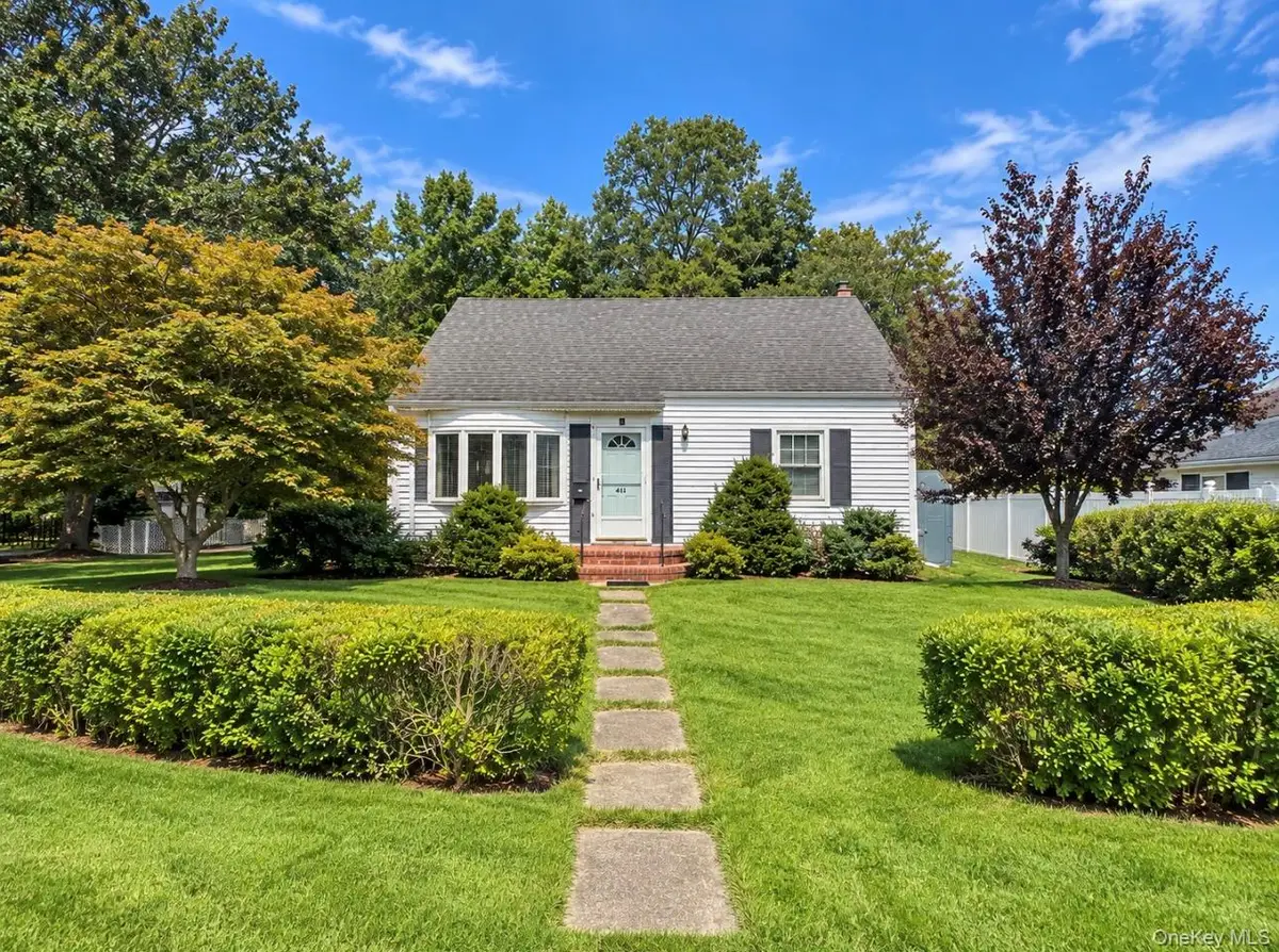 411 Howells Road, Bay Shore, NY 11706 - #1