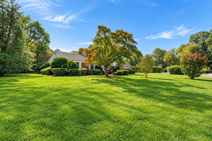 517 E Shore Road, Great Neck, NY 11024 - #2