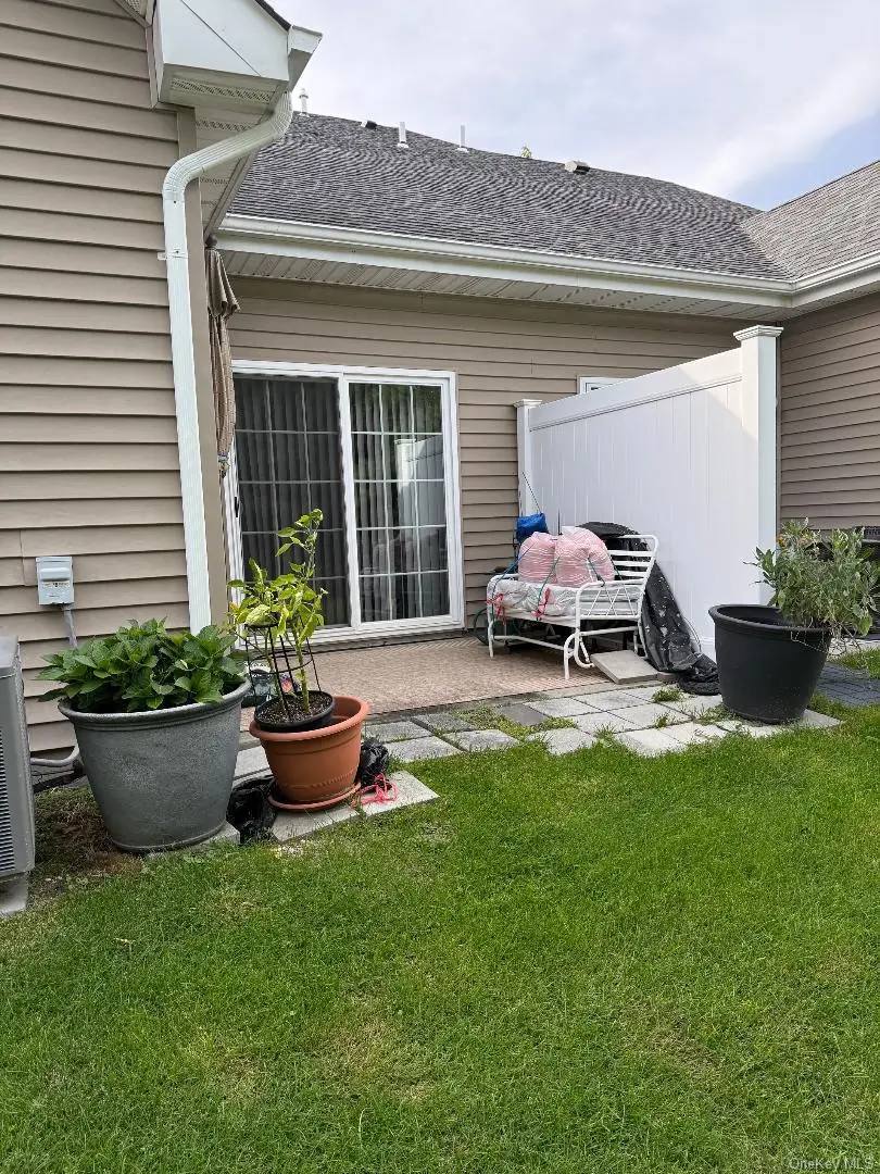 38 Augusta Drive, Medford, NY 11763 - #3