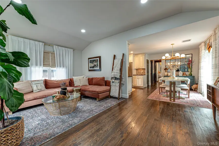 10 Laurel Road, Kings Park, NY 11754 - #2