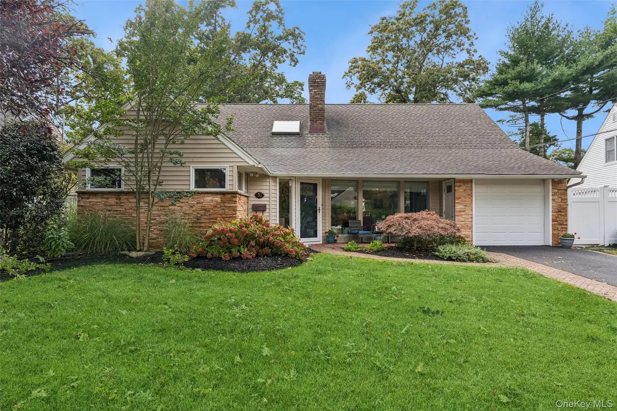 30 Range Drive, Merrick, NY 11566 - #1