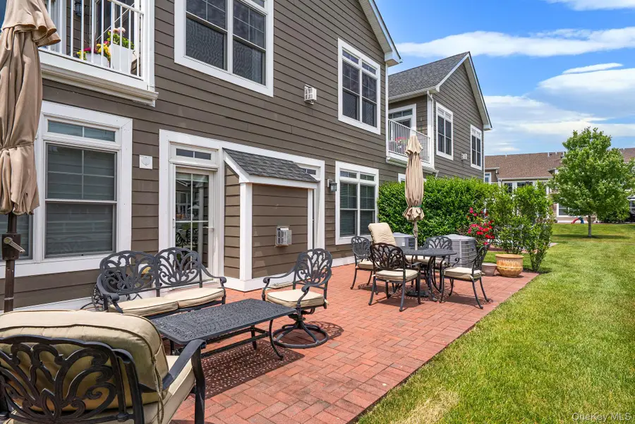 52102 Beech Tree Lane, Plainview, NY 11803 - #2