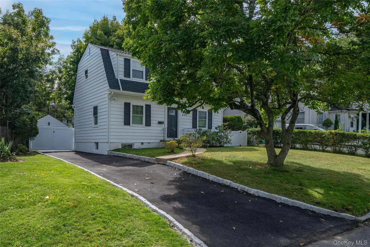 208 Lincoln Avenue, Eastchester, NY 10709 - #1