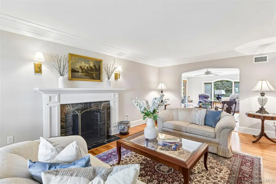 14 Huntington Road, Garden City, NY 11530 - #3