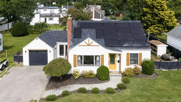 43 Foster Boulevard, North Babylon, NY 11702