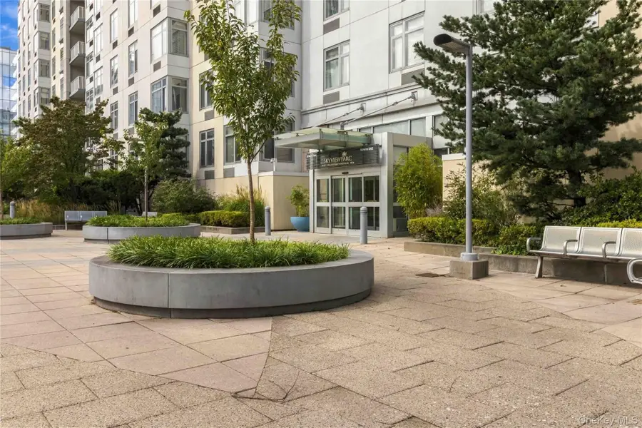 40-26 College Point Boulevard #8N, Flushing, NY 11354 - #2