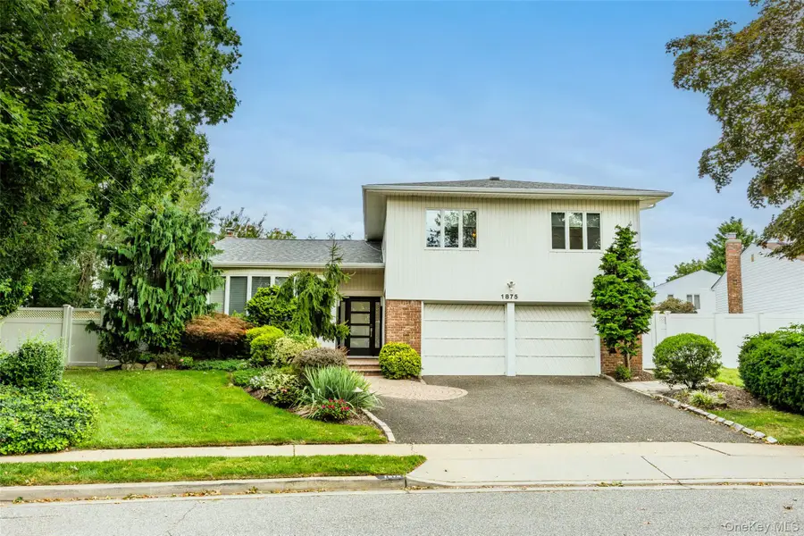 1875 Julian Lane, Merrick, NY 11566 - #3