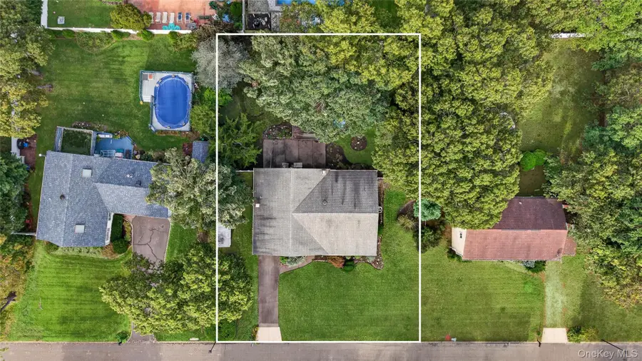 9 Groton Lane, Coram, NY 11727 - #2