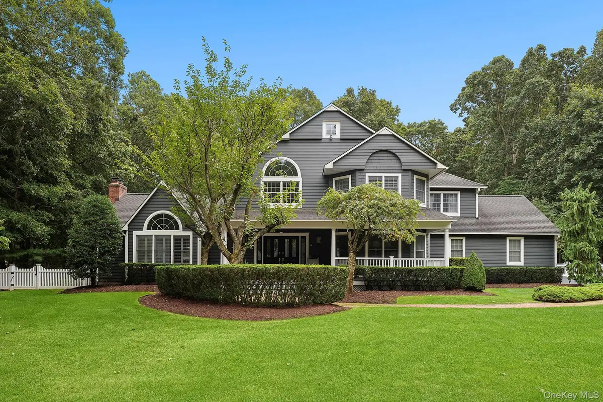 4 Saddlebrook Lane, Manorville, NY 11949 - #1