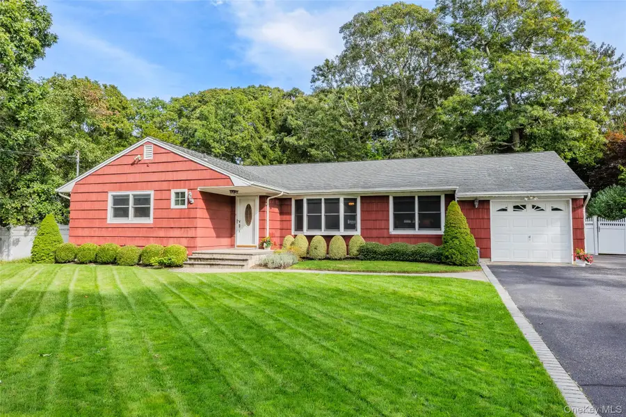 51 Beachfern Road, Center Moriches, NY 11934 - #2