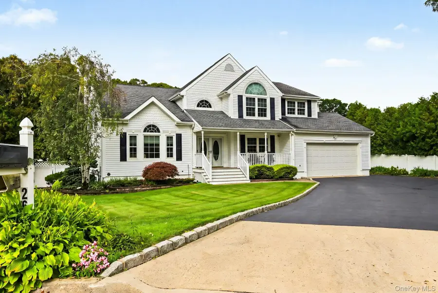 26 Layton Lane, Centereach, NY 11720 - #2