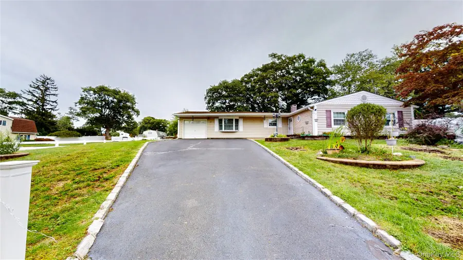 41 Campus Drive, Farmingville, NY 11738 - #3