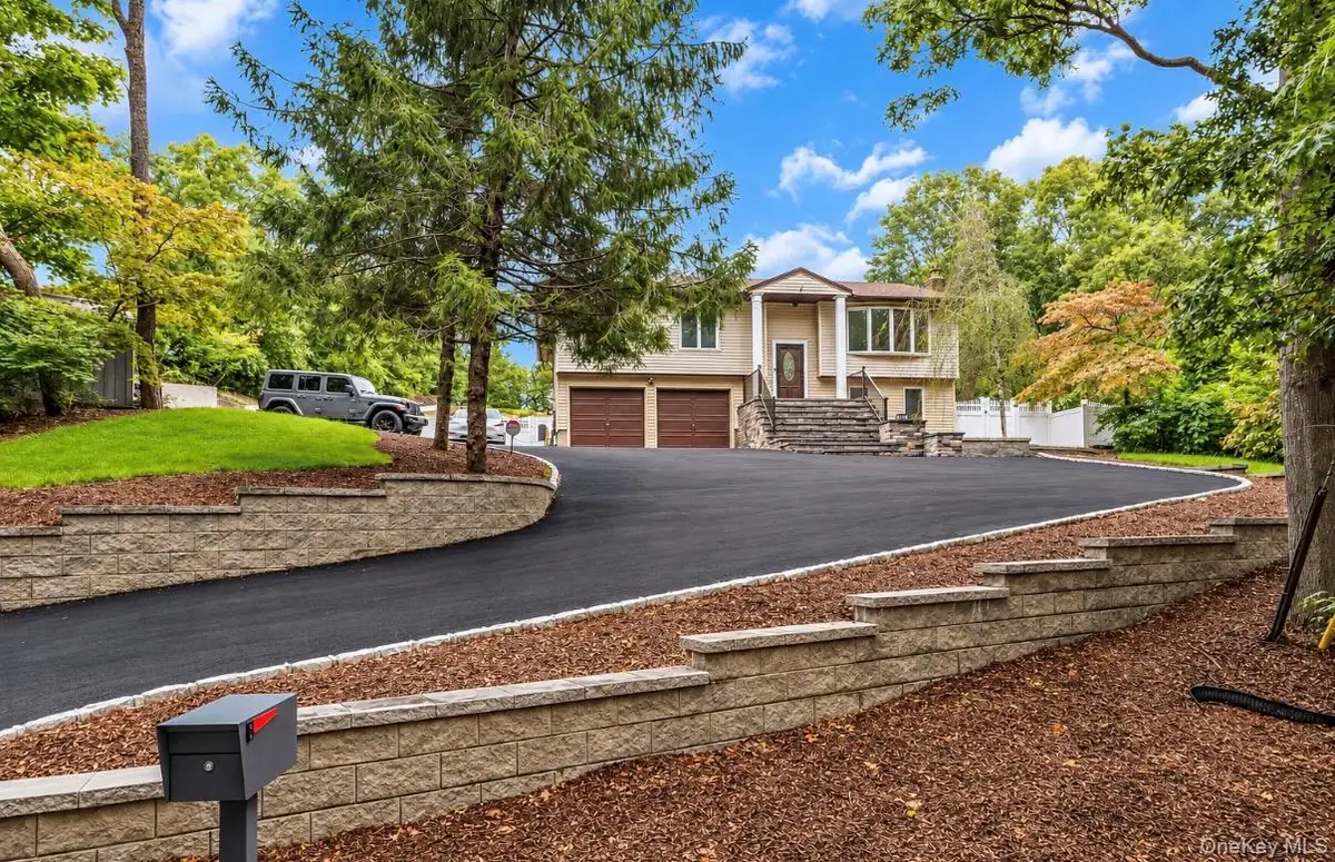 47 Mcarthur Lane, Smithtown, NY 11787 - #1