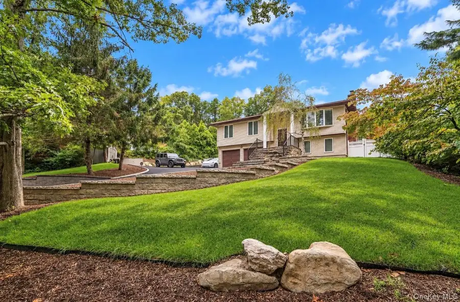 47 Mcarthur Lane, Smithtown, NY 11787 - #2