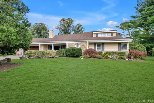 1361 Boxwood Drive E, Hewlett Harbor, NY 11557