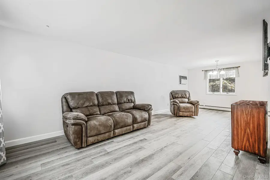 1 Allegheny Drive S, Farmingville, NY 11738 - #3