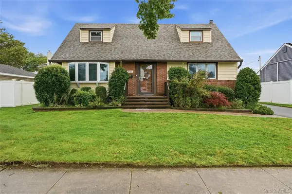 947 White Birch Lane, Wantagh, NY 11793