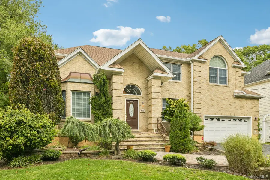 2175 Helene Avenue, Merrick, NY 11566 - #3