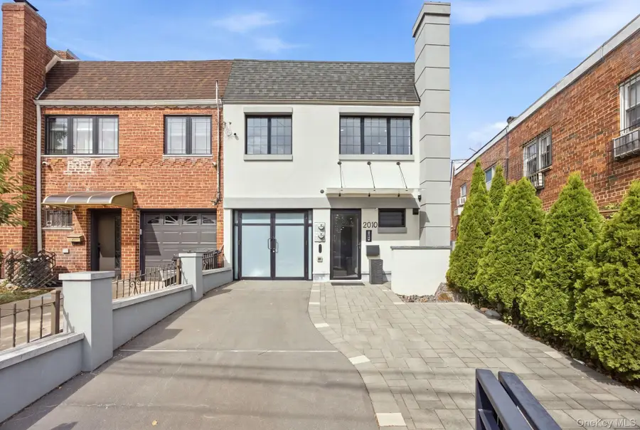 20-10 Hazen Street, East Elmhurst, NY 11370 - #2