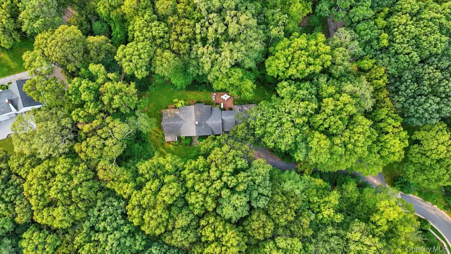 2 Glenwater Lane, East Setauket, NY 11733 - #2