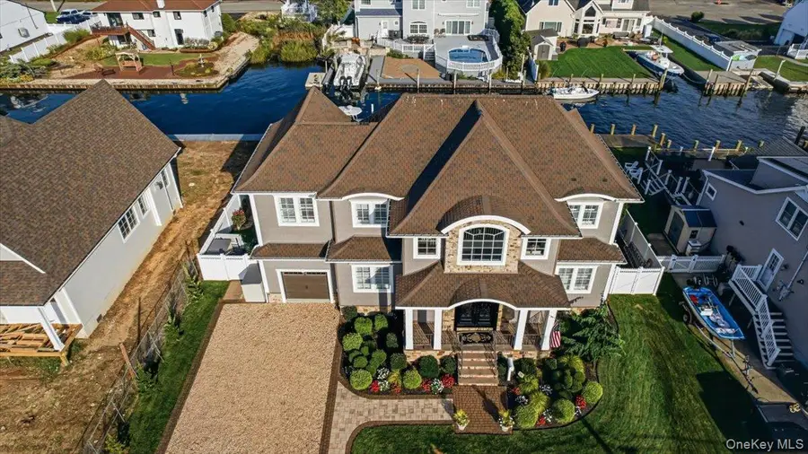 141 Sequams Lane W, West Islip, NY 11795 - #2