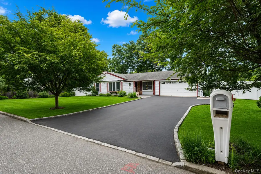 10 Saddle Hill Road, Coram, NY 11727 - #3
