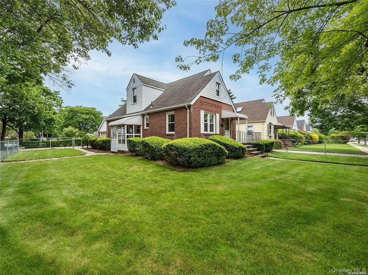 54 Rose Lane, New Hyde Park, NY 11040 - #1