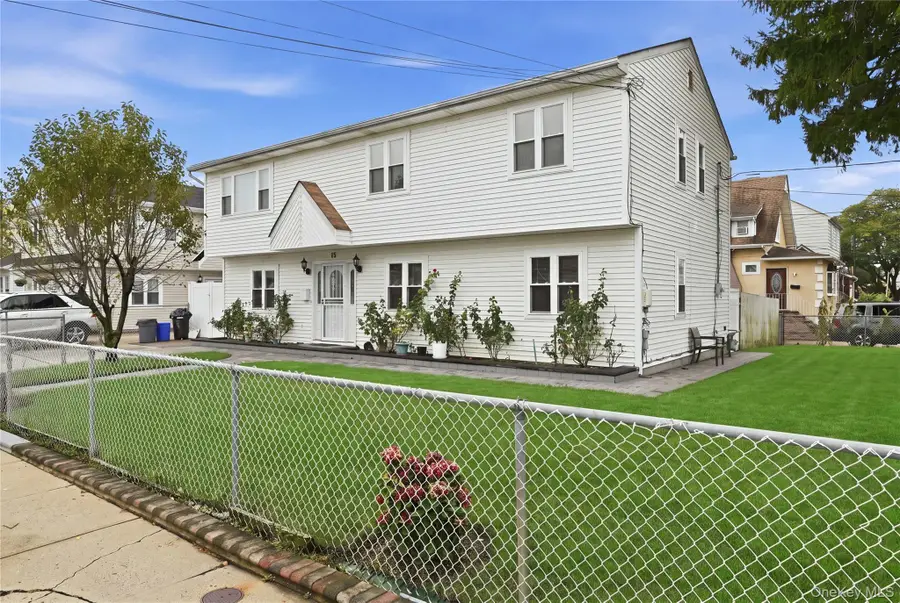 75 Harding Place, Freeport, NY 11520 - #3