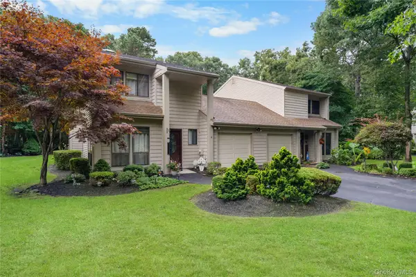4 Lyndon Court, Bohemia, NY 11716