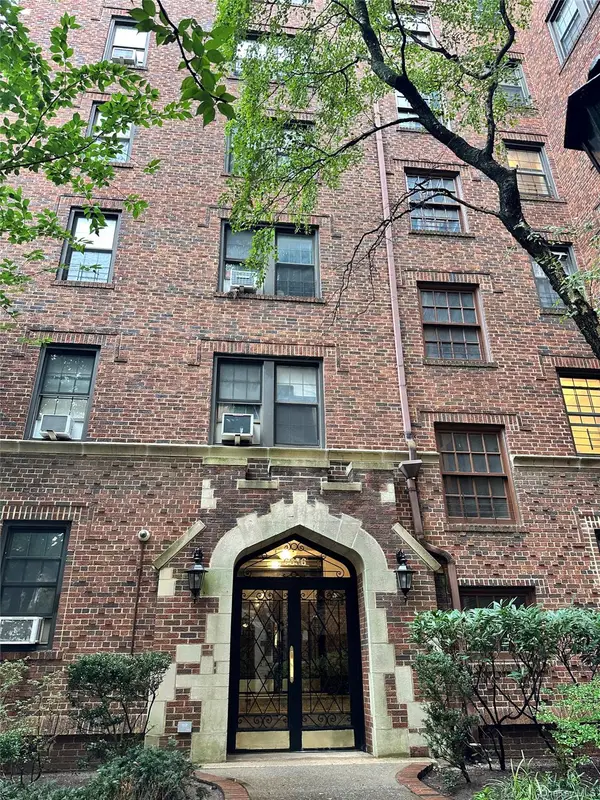 68-36 Burns #D3, Forest Hills, NY 11375
