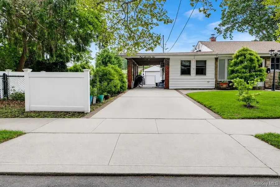 176 Tottenham Road, Lynbrook, NY 11563 - #2
