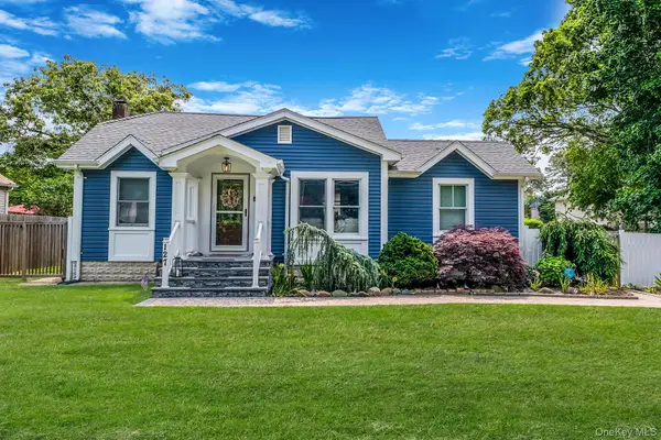 127 Clinton Avenue, East Patchogue, NY 11772