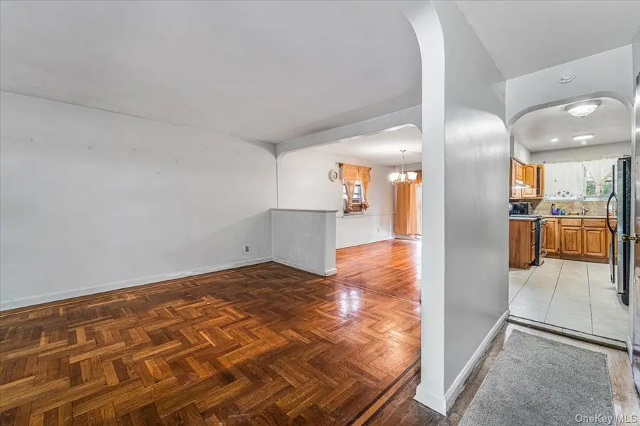 3118 Eastchester Road, Bronx, NY 10469 - #3