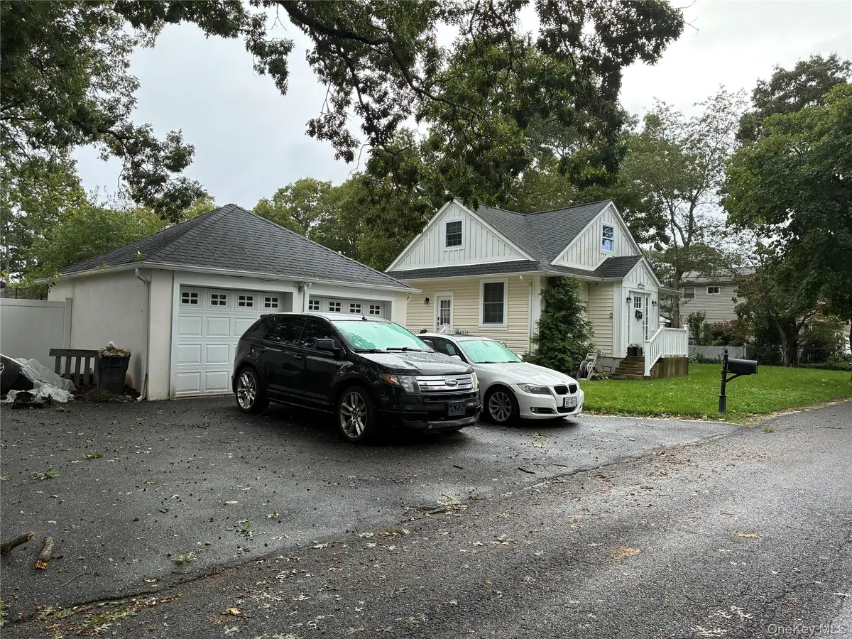124 Bradford Avenue, Holbrook, NY 11741 - #1