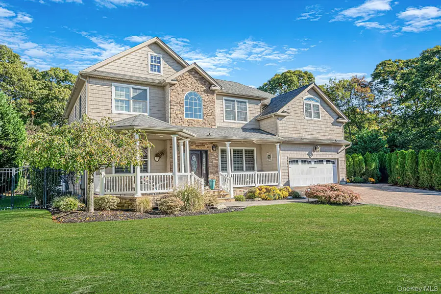10 Privet Court, Smithtown, NY 11787 - #3