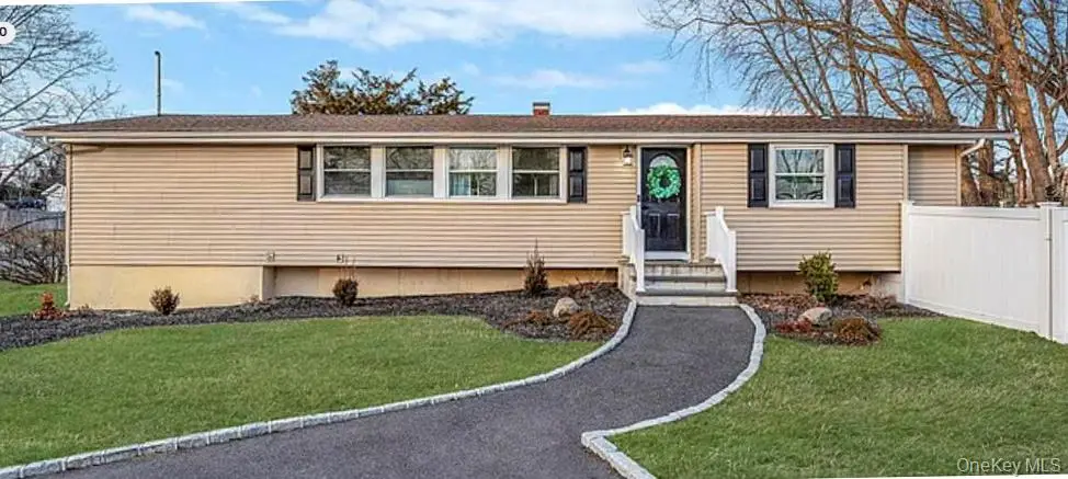 37 Buckskin Lane, Selden, NY 11784 - #1