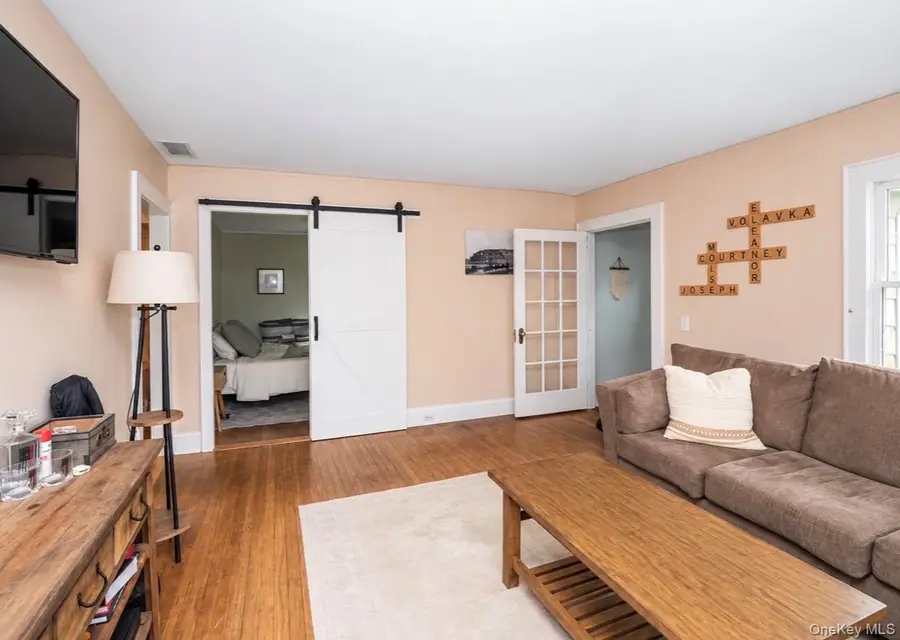 21 James Street, Islip, NY 11751 - #3