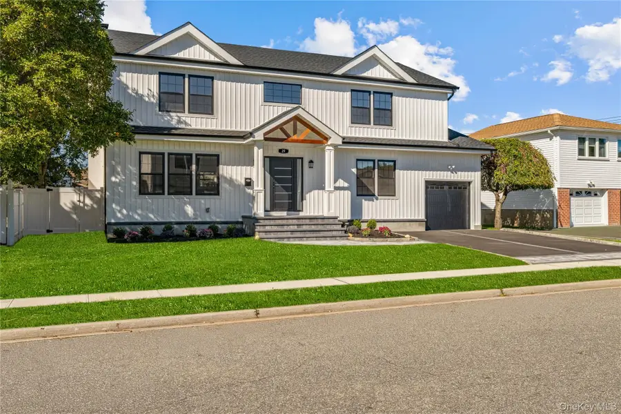 29 Melanie Lane, Syosset, NY 11791 - #3