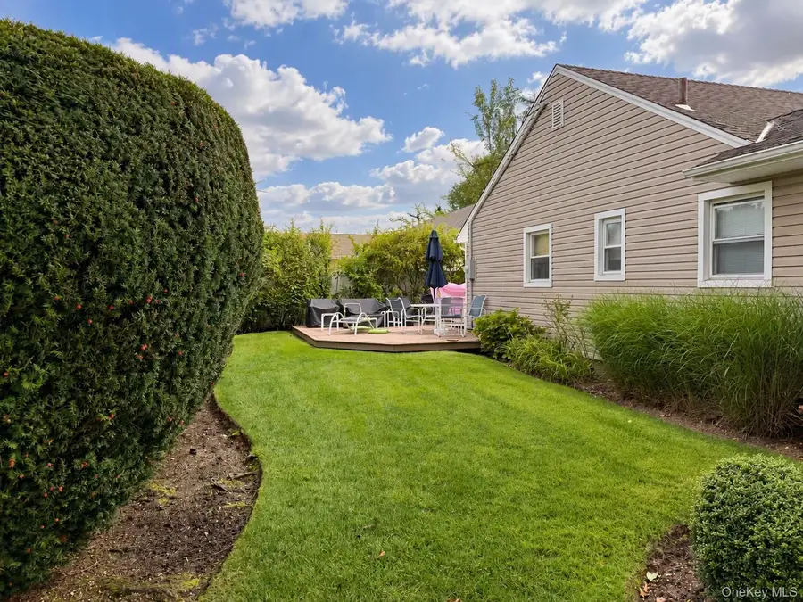 3473 S Hawthorne Drive S, Wantagh, NY 11793 - #2