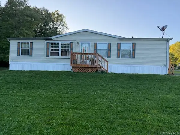 63 Deer Haven Lane, Gardiner, NY 12525