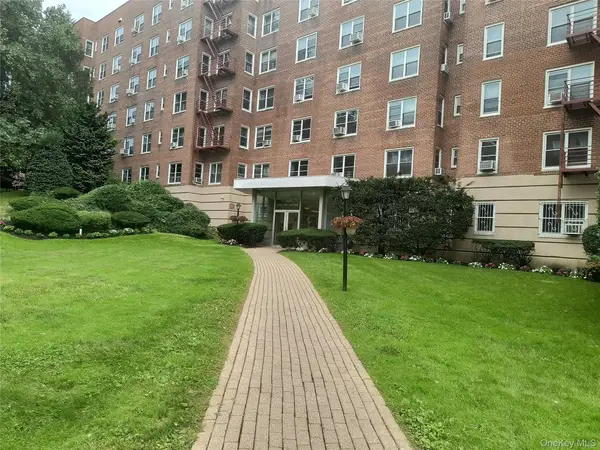 1304 Midland Avenue #B41, Yonkers, NY 10704