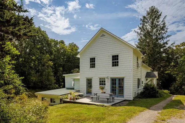 101 Snyderville Road, Elizaville, NY 12523