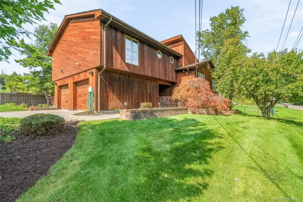 102 Neptune Drive, Monroe, NY 10950