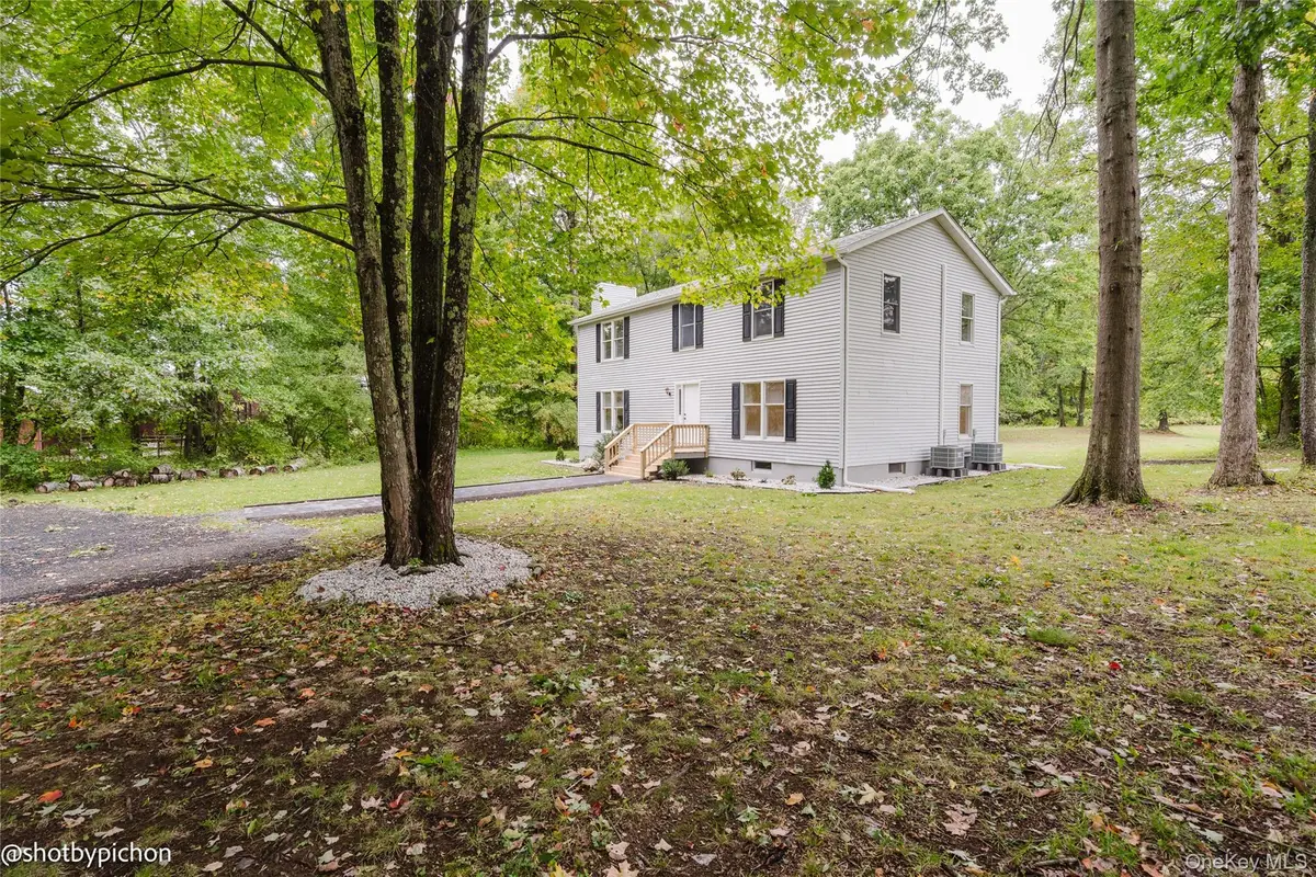 447 N Elting Corners Road, Highland, NY 12528 - #1