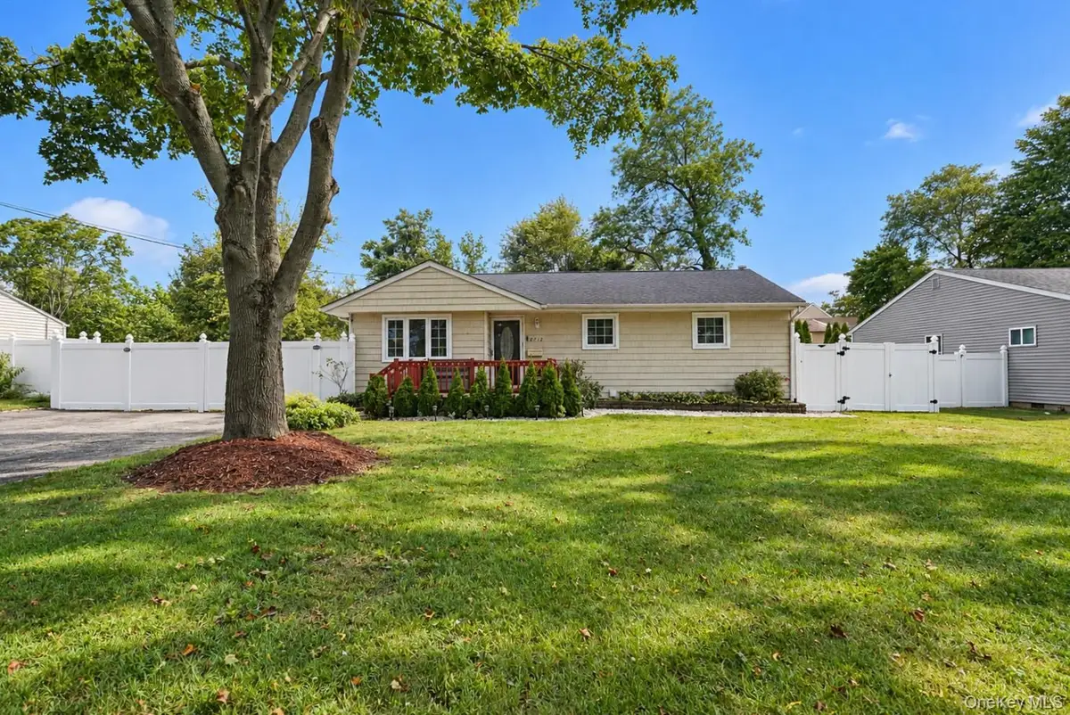 2712 Connecticut Avenue, Medford, NY 11763 - #1