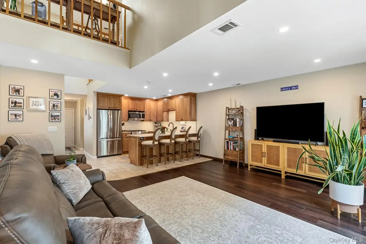 75 Fox Court, Manorville, NY 11949 - #1