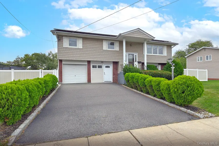 105 N Lewis Avenue, Lindenhurst, NY 11757 - #2