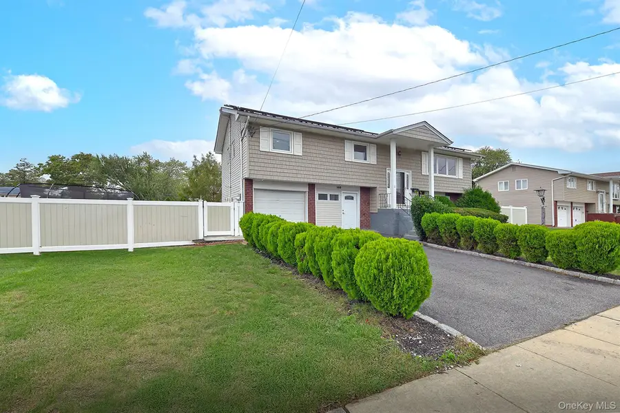105 N Lewis Avenue, Lindenhurst, NY 11757 - #3
